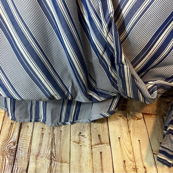 Fourteenth Place navy white nautical striped long sleeve top pledge neck large - Picture 8 of 10